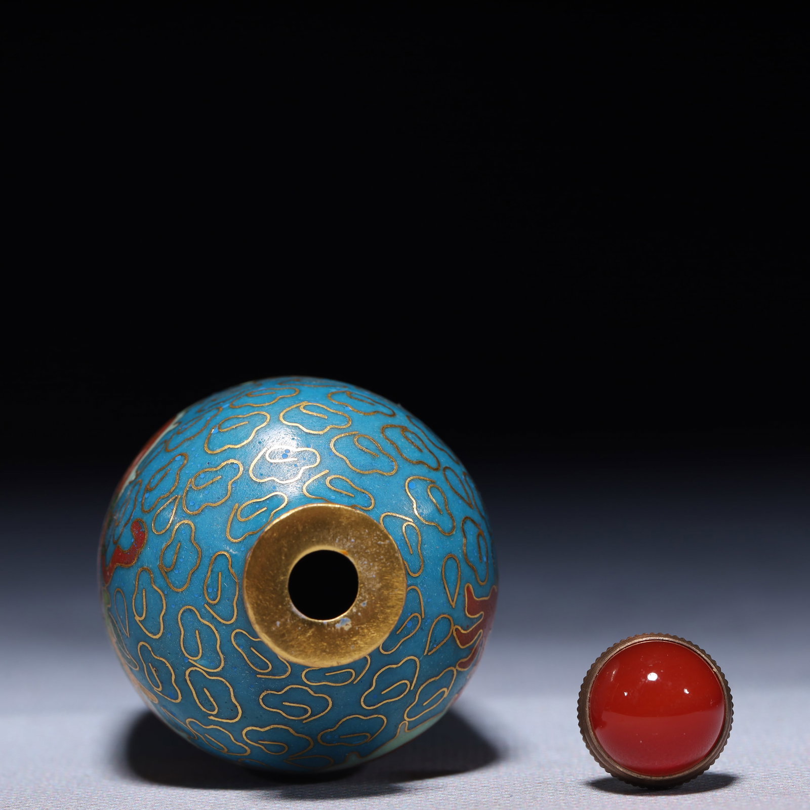 An Exquisite Cloisonne Auspicious Cloud and Dragon Pattern Snuff Bottle - 5
