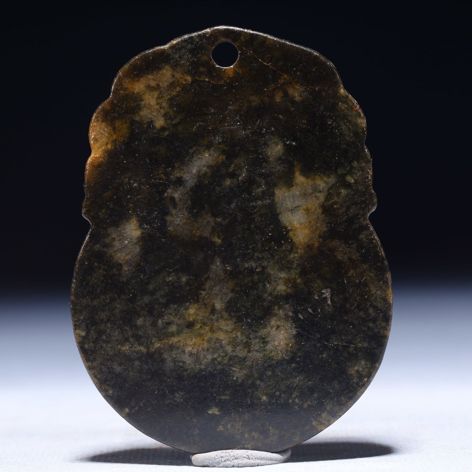 An Exquisite Archaic Jade Dragon Pattern Pendant - 3