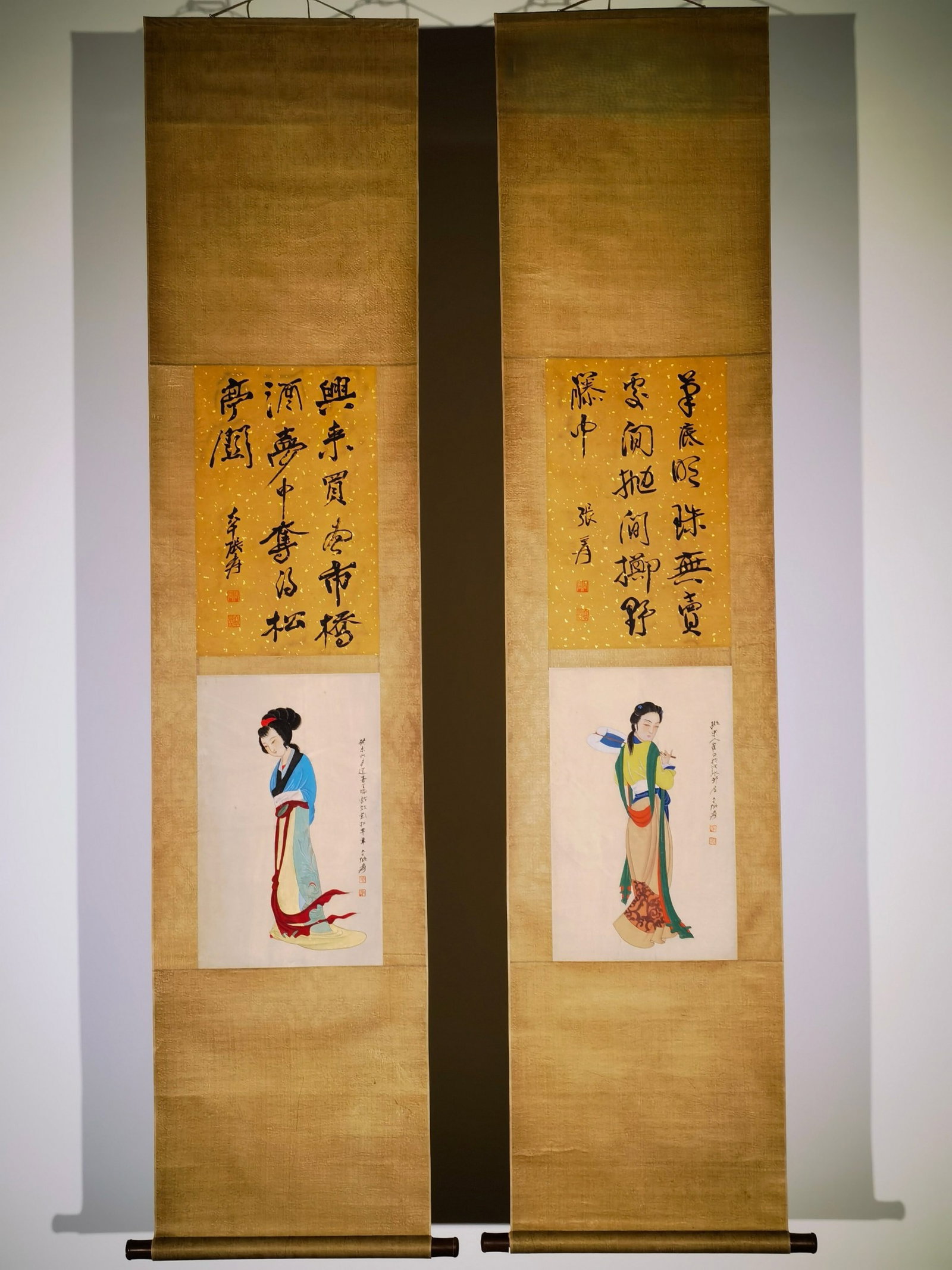 A Set of Chinese Vertical Scroll Ink Painting of Figure on Paper: A Set of Chinese Vertical Scroll Ink Painting of Figure on Paper,Zhang Daqian,Size:81.9inx18.1in 一套中国水墨人物画立轴,张࣪
