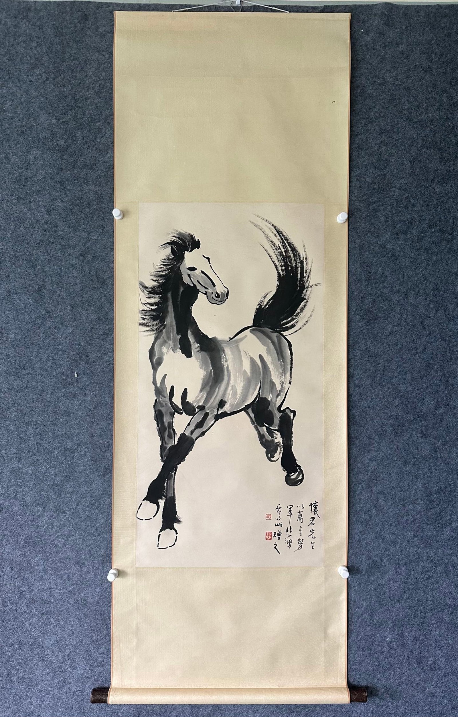 A Chinese Vertical Scroll Ink Painting of Horse on Paper: A Chinese Vertical Scroll Ink Painting of Horse on Paper,Xu Beihong,Size:19.7inx38.4in 一幅中国水墨骏马画立轴,徐悲鸿