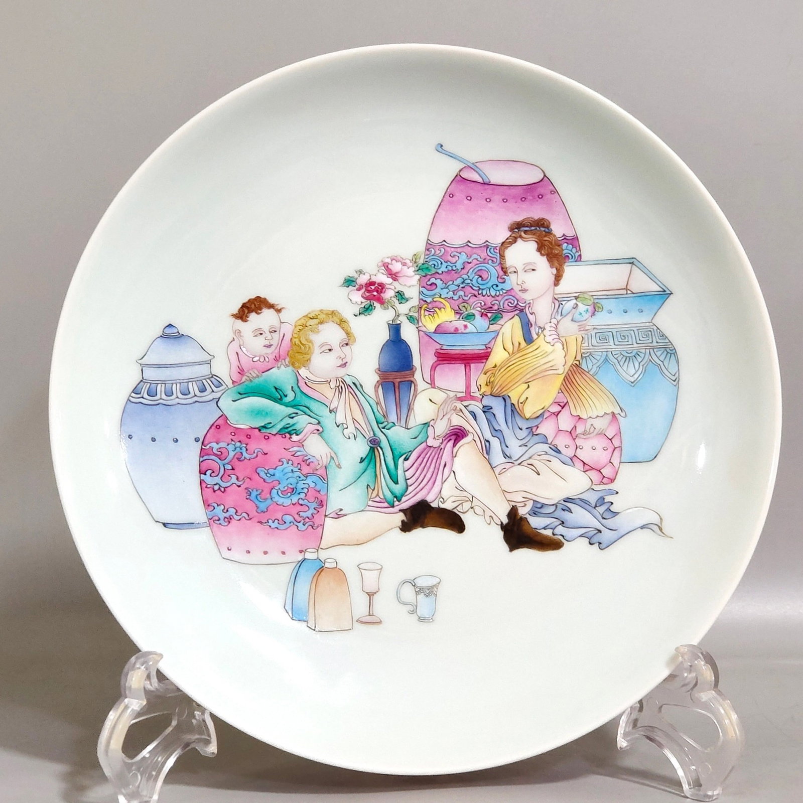 An Exquisite Ruby Red-Glazed Enamel Character and Story Pattern Plate: An Exquisite Ruby Red-Glazed Enamel Character and Story Pattern Plate,Qing Dynasty,China,Yongzheng Six-character Mark,Size:1.4inx7.9in 胭脂红珐琅彩人物&