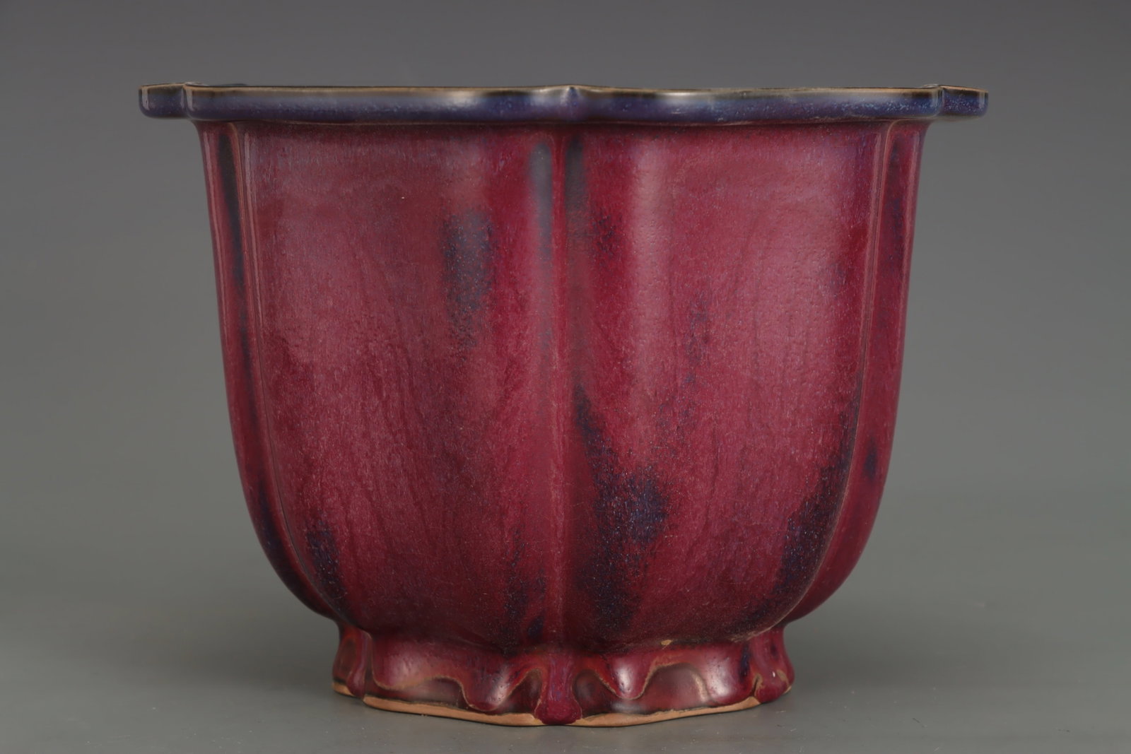 An Exquisite Jun yao Red Glazed Flowerpot: An Exquisite Jun yao Red Glazed Flowerpot,Song Dynasty,China,Size:6.9inx15:1.2in 钧窑红釉花盆,中国宋代