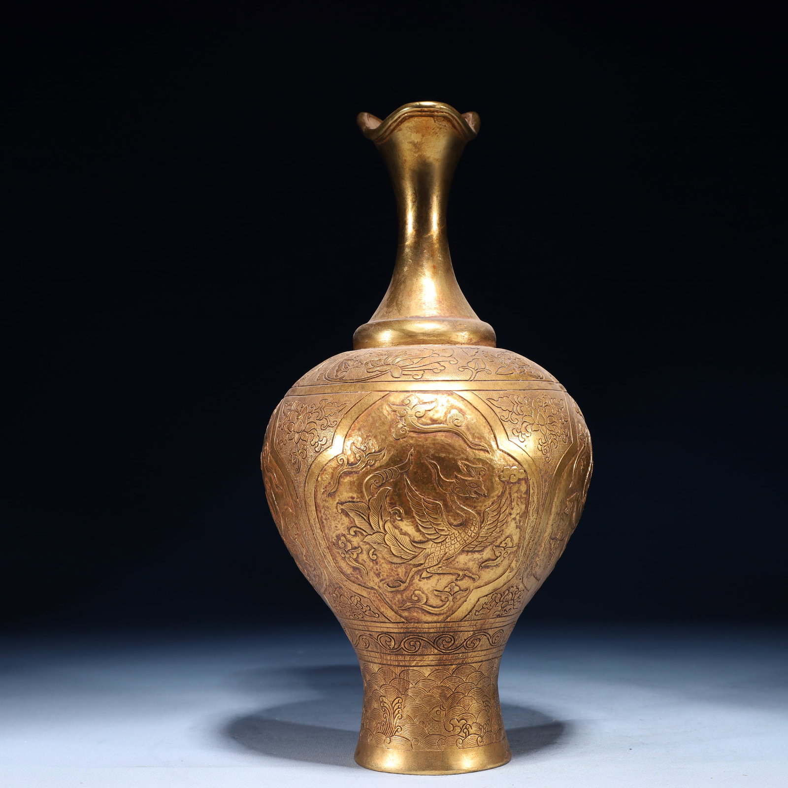 An Exquisite Gilt Bronze Auspicious Beast Pattern Vase - 9