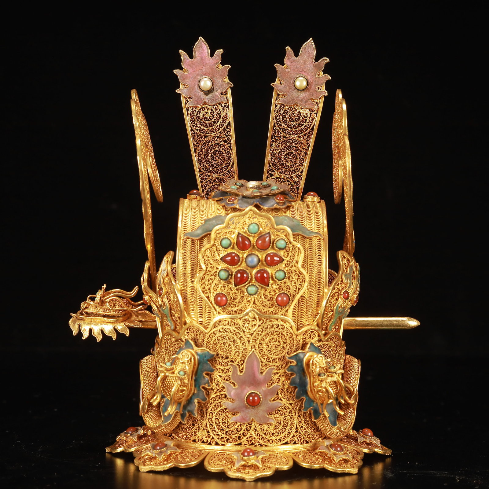 An Exquisite Cloisonne Gilt Dragon coronet,Inlaid Gems: An Exquisite Cloisonne Gilt Dragon coronet,Inlaid Gems,Qing Dynasty, China,Size:6.7inx5.5inx7.9in,Weight:650g 掐丝珐琅鎏金龙冠,嵌宝石,