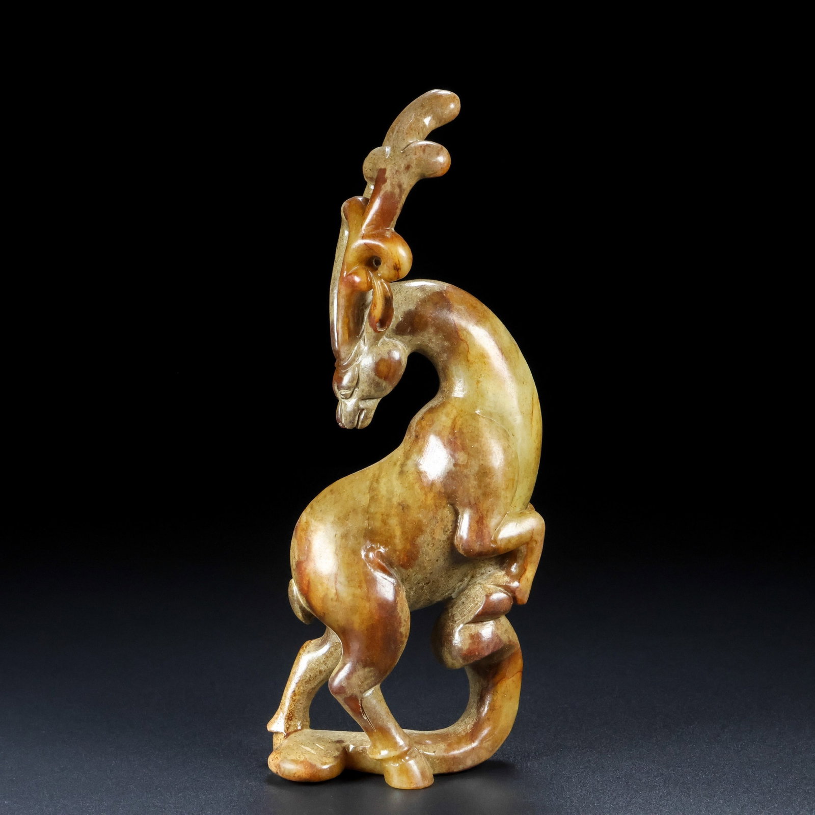 An Exquisite Archaic Jade Deer Ornament: An Exquisite Archaic Jade Deer Ornament,Ancient Time,China,Size:7.5inx3.1inx2in,Weight:427g 高古玉鹿摆件,中国远古时期