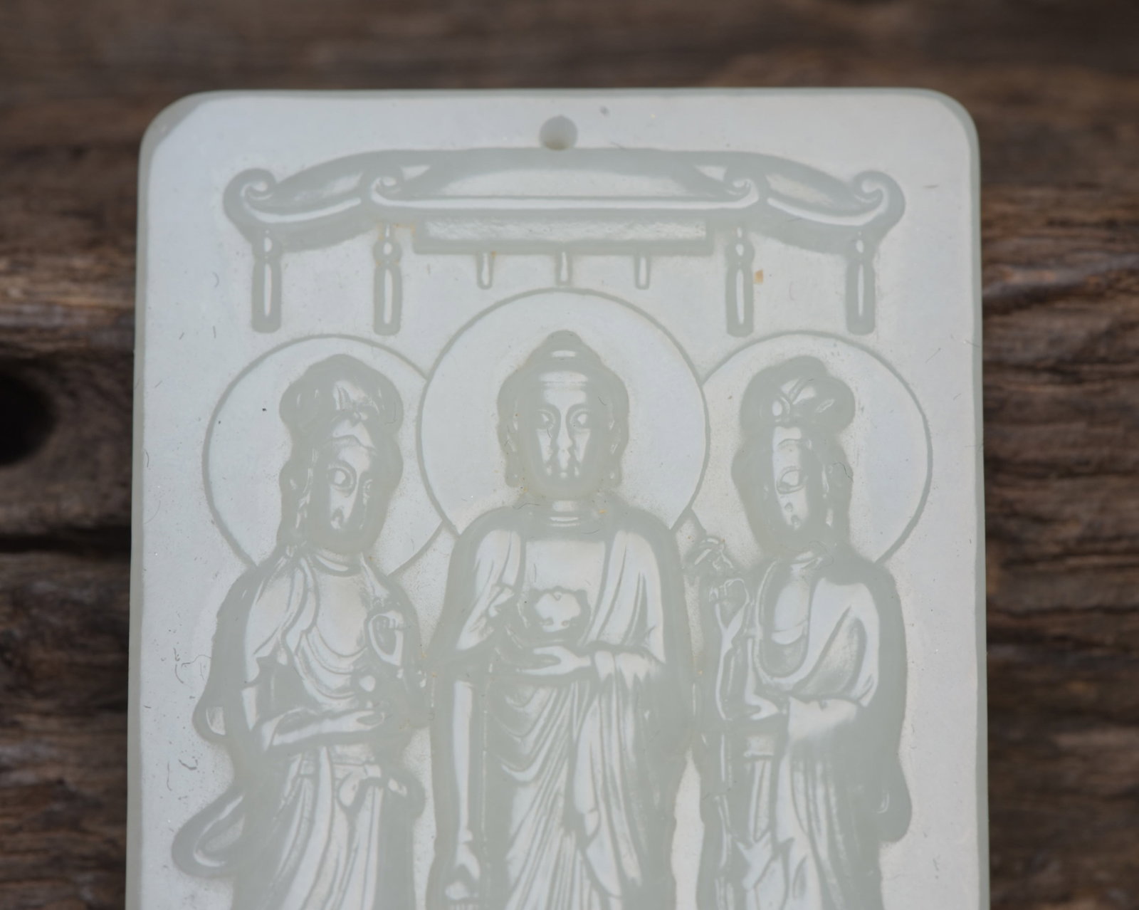 An Exquisite White Jade Figure Pattern Pendant - 6