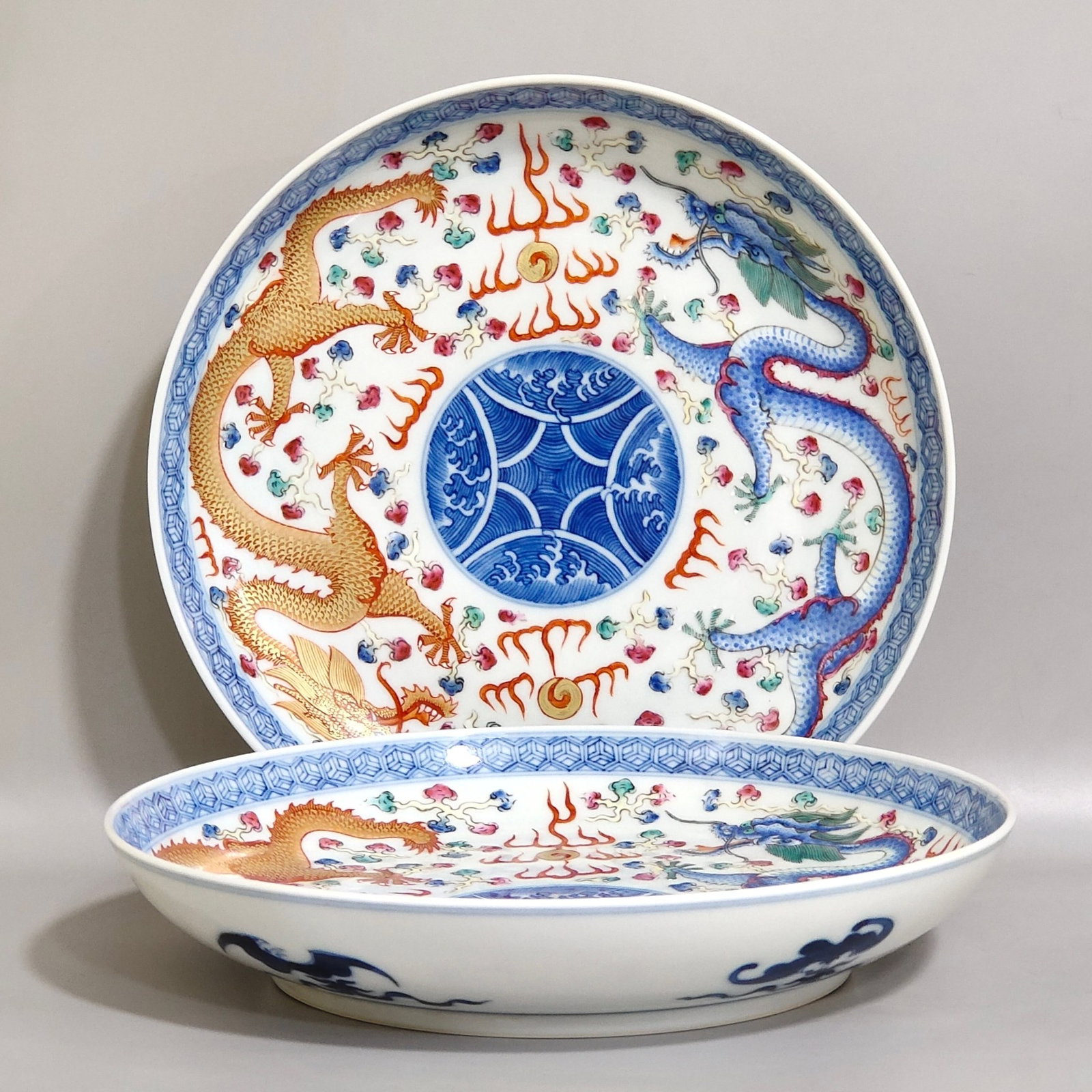 A Pair of Exquisite Blue and White Famille-Rose Auspicious Cloud and Dragon Pattern Plates: A Pair of Exquisite Blue and White Famille-Rose Auspicious Cloud and Dragon Pattern Plates,Qing Dynasty,China,Guangxu Six-character Mark,Size:1.5inx8.1in 一对青花粉ঊ