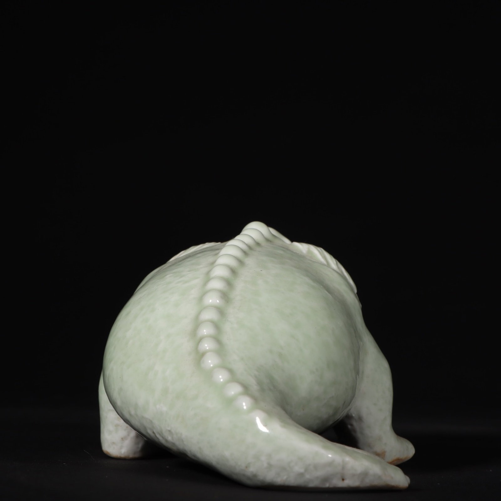An Exquisite Celadon Glazed Toad Ornament - 4