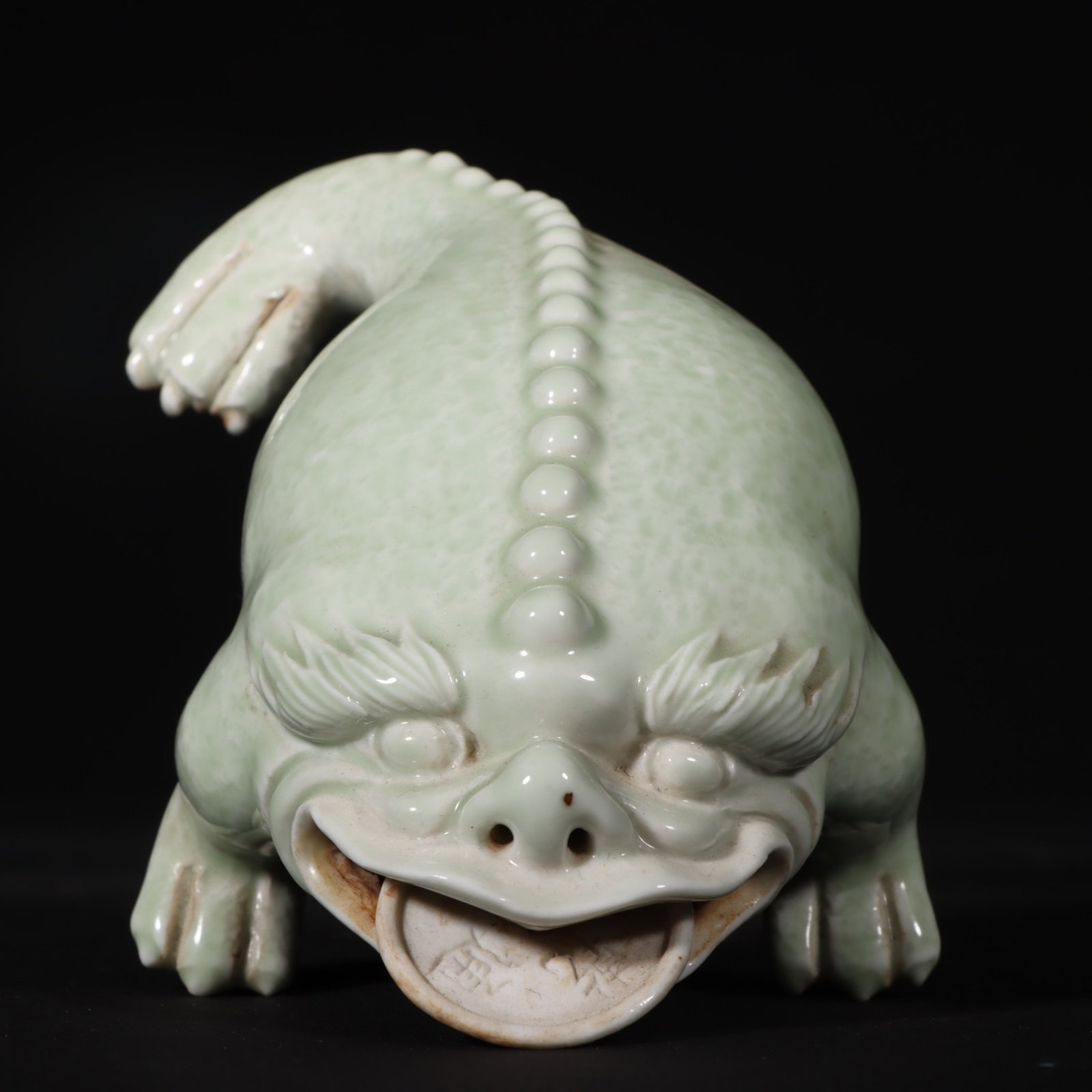 An Exquisite Celadon Glazed Toad Ornament - 6