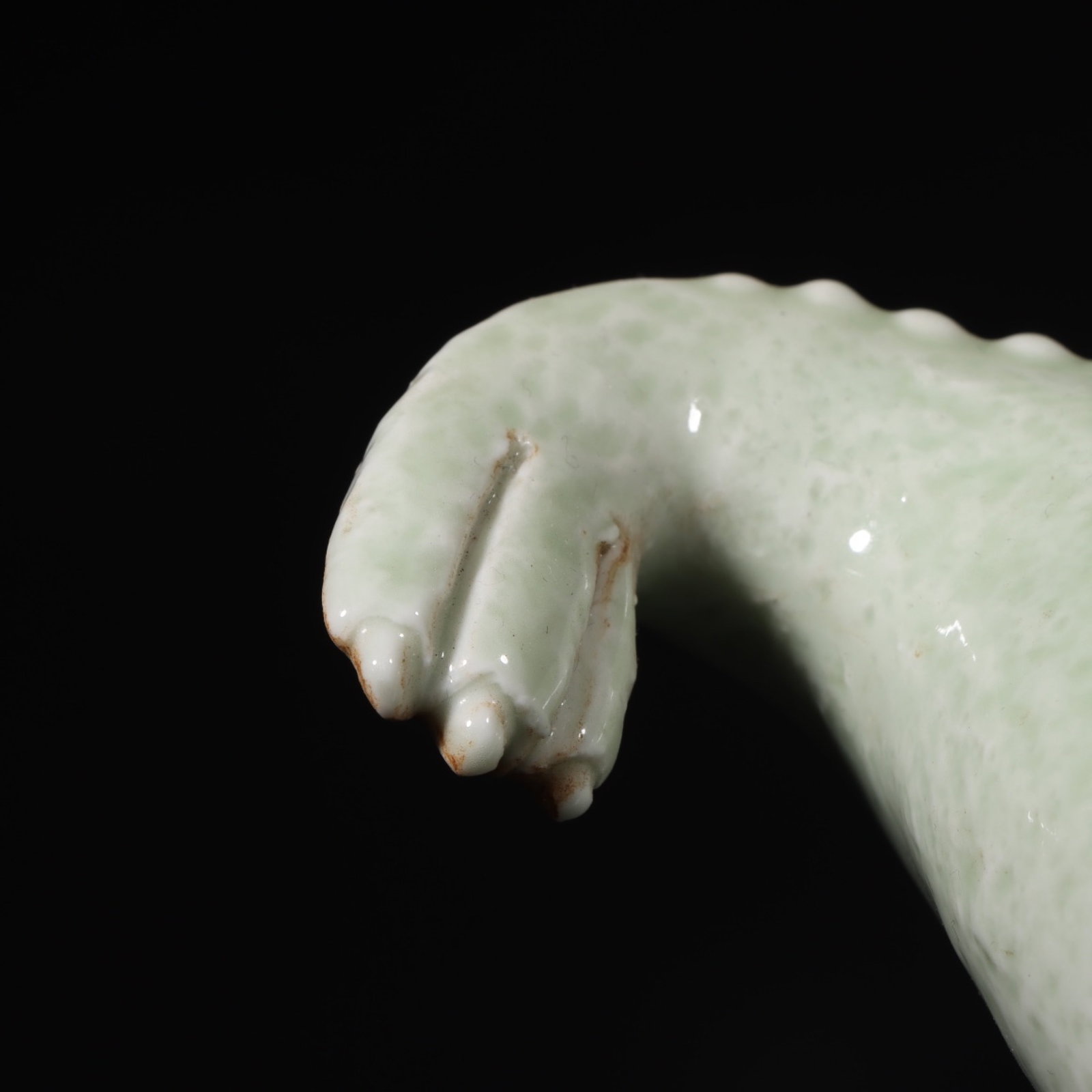 An Exquisite Celadon Glazed Toad Ornament - 7