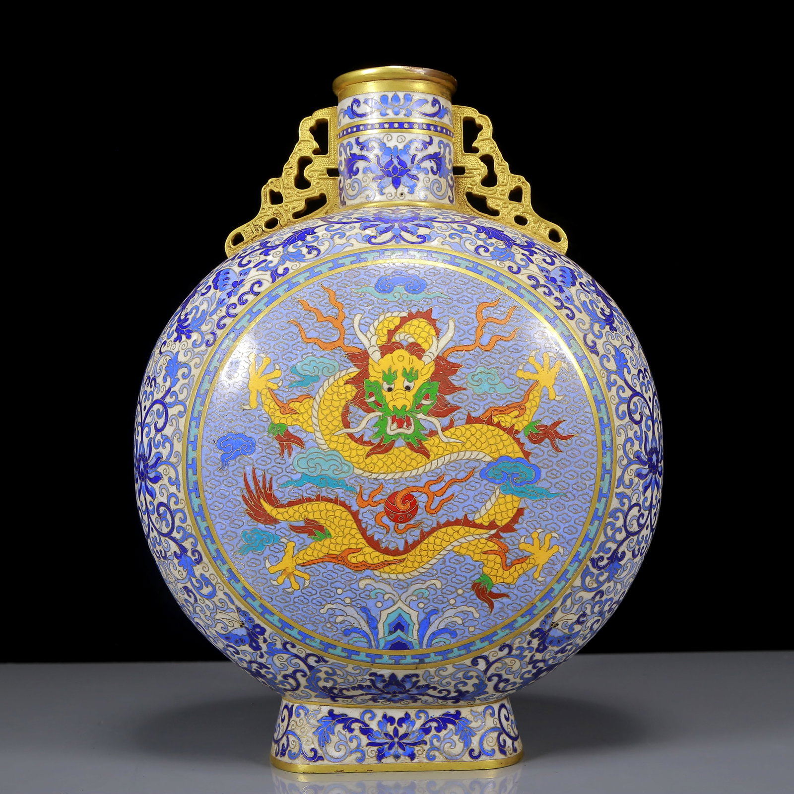 A Rare Cloisonne Dragon Pattern Double-Ears Vase: A Rare Cloisonne Dragon Pattern Double-Ears Vase,Ming Dynasty, China,Jingtai Six-character Mark,Size:9.4inx5.9inx13.8in,Weight:8510g 景泰蓝龙纹双耳瓶