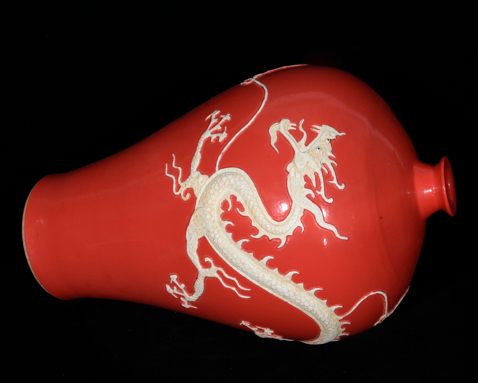 A Huge Red Glazed Dragon Pattern Vase - 7