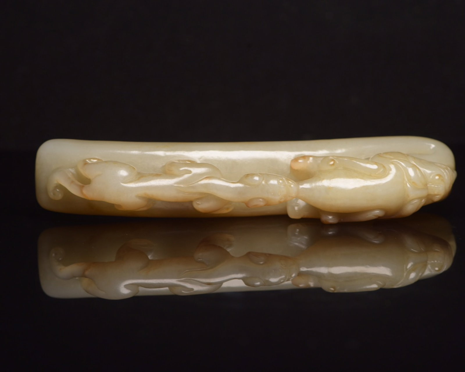 An Exquisite White Jade Dragon Pattern Ornament - 5