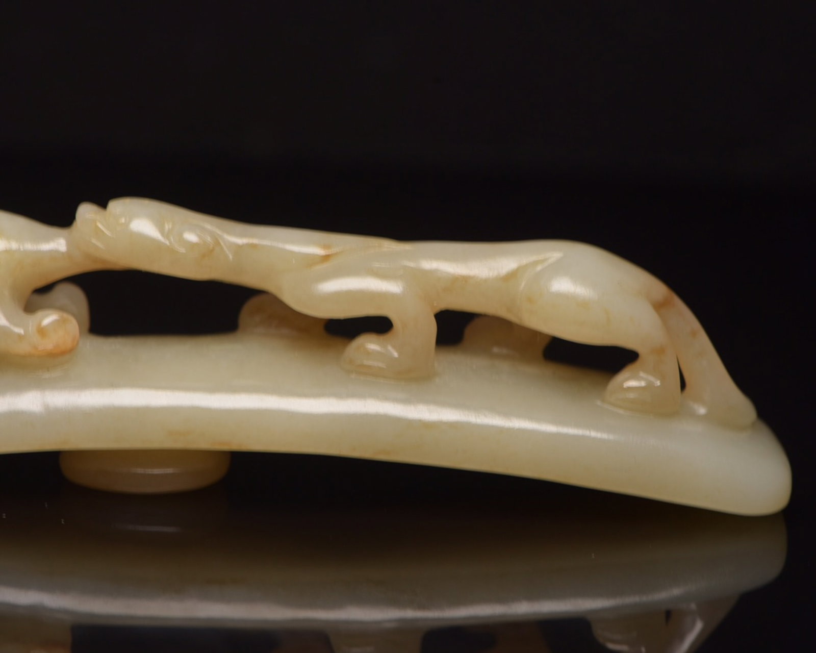 An Exquisite White Jade Dragon Pattern Ornament - 8