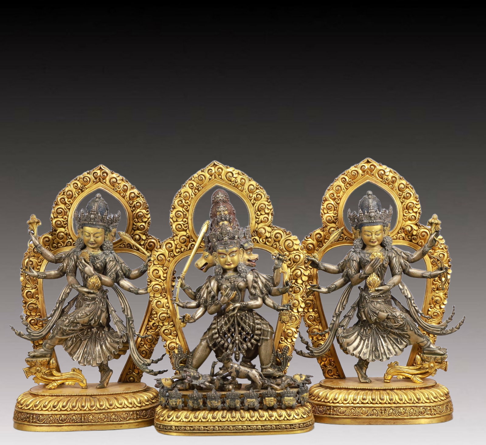 A Set of Solemn Gilt Bronze Statue of Gautama’s Mother: A Set of Solemn Gilt Bronze Statue of Gautama’s Mother,Ming Dynasty, China,Yongle Six-character Mark,Size:10.2inx5.9inx18.5in,Total Weight:27000g 一套铜鎏金佛
