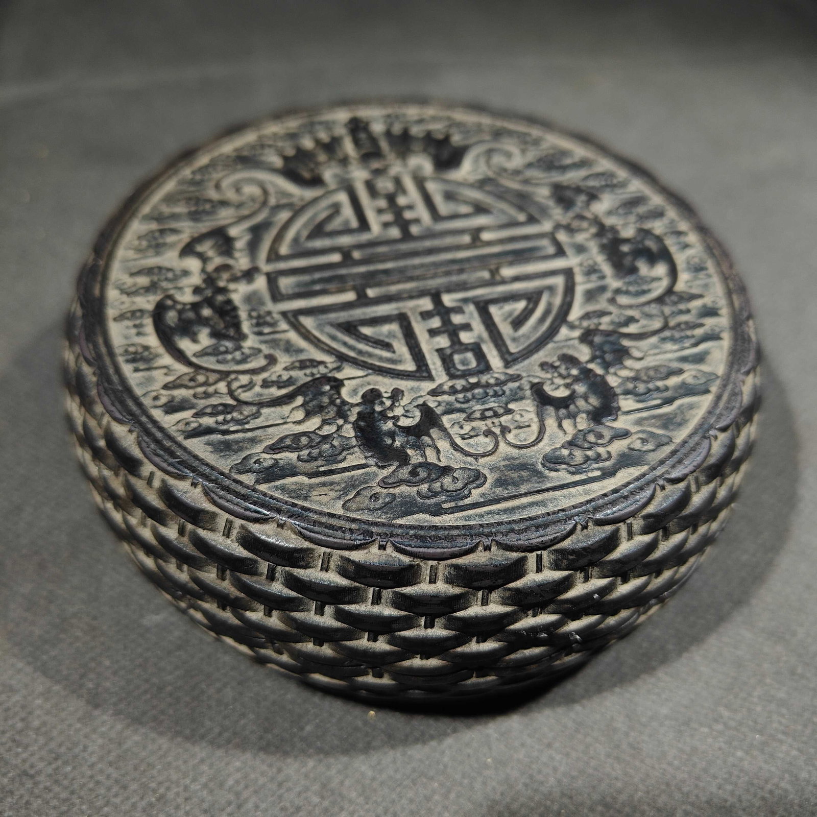 An Exquisite Bats and Peach Pattern Inkstone - 2