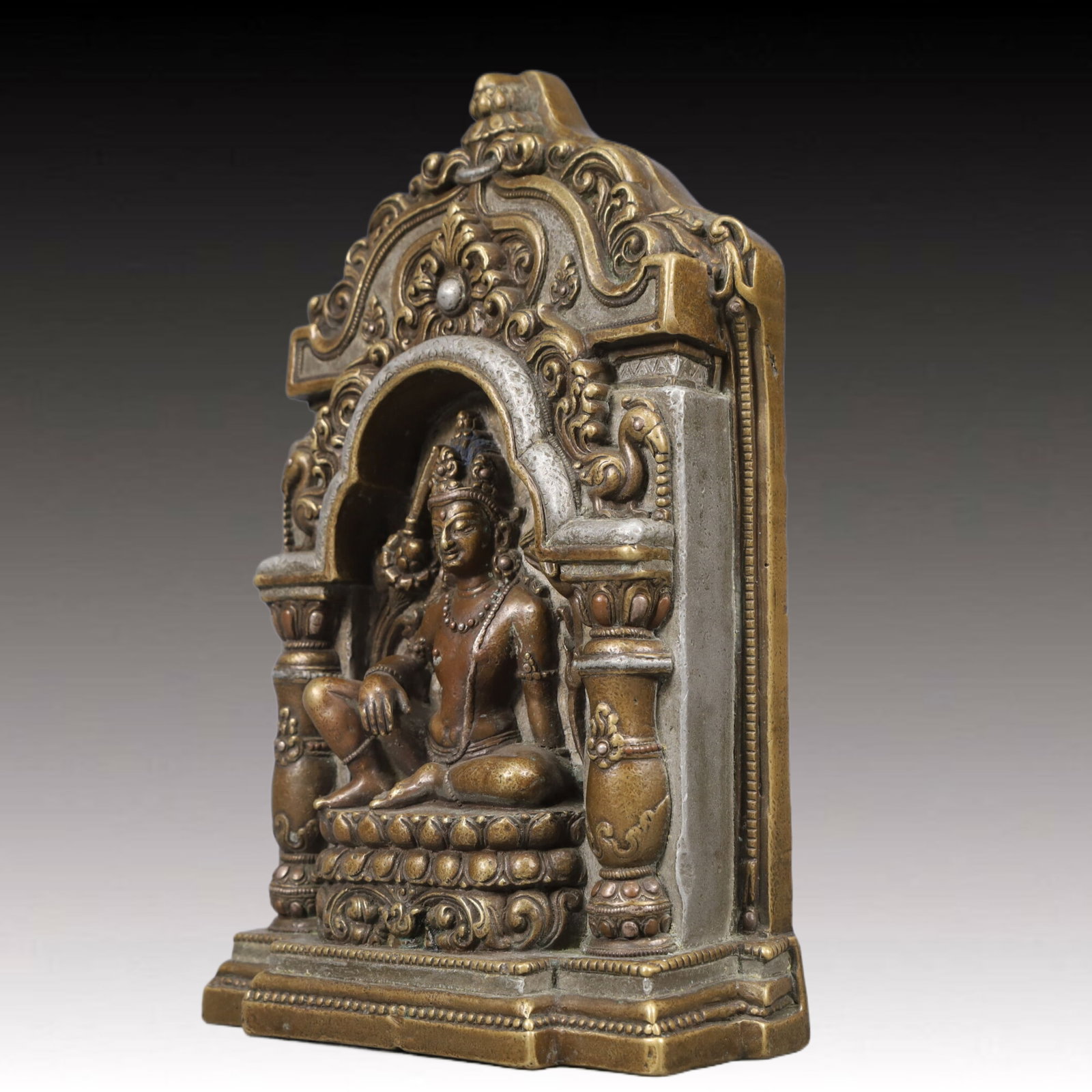 A Solemn Bronze Statue of Manjusri - 4