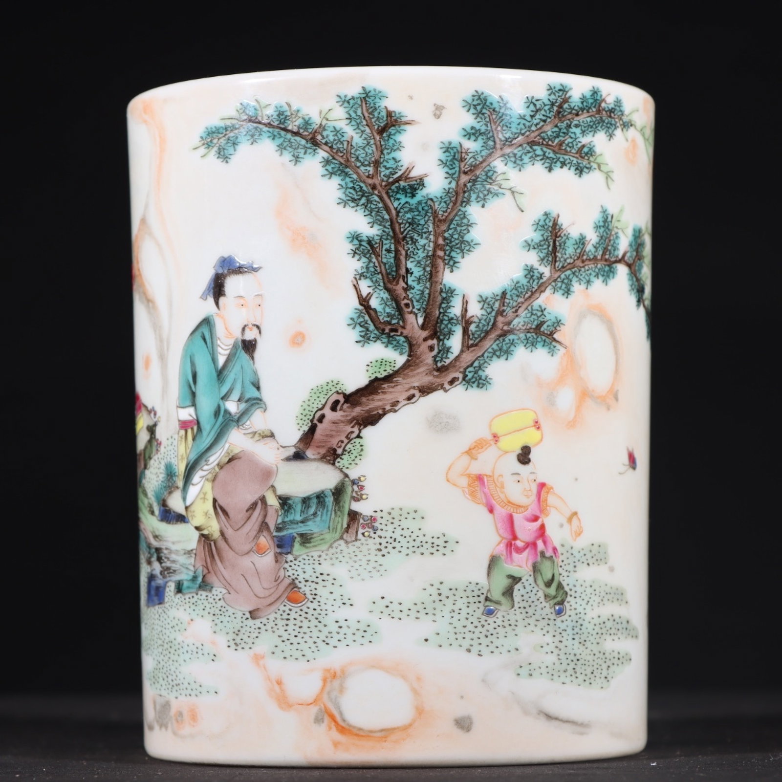 An Exquisite Famille-Rose Marble Glazed Figure Pattern Brush Pot: An Exquisite Famille-Rose Marble Glazed Figure Pattern Brush Pot,Qing Dynasty,China,Yongzheng Six-character Mark,Size:4.7inx3.9in 粉彩石纹釉人物纹౎
