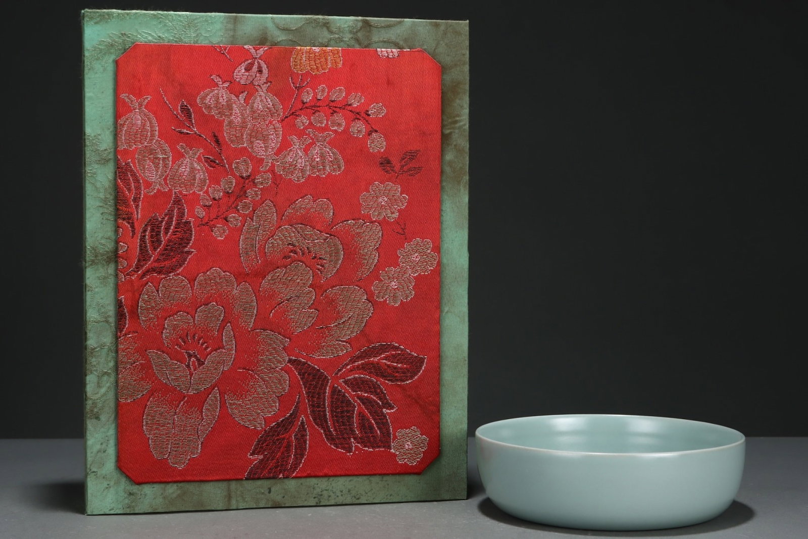 An Exquisite Ru yao Sky Blue Glazed Brush Washer: An Exquisite Ru yao Sky Blue Glazed Brush Washer,Song Dynasty,China,Size:2inx6.9in 汝窑天蓝釉笔洗,中国宋代