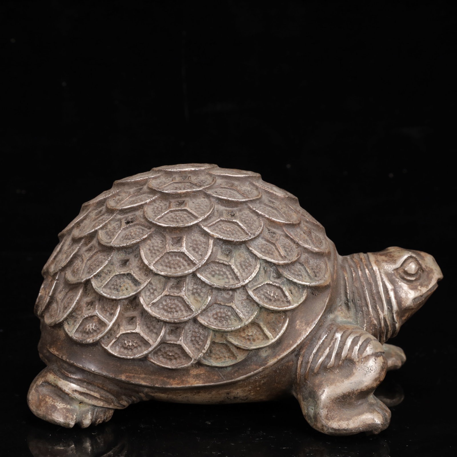 An Exquisite Silver-Plated Bronze Turtle Ornament: An Exquisite Silver-Plated Bronze Turtle Ornament,Qing Dynasty,China,Size:7.9inx4.7inx5.1in,Weight:1800g 铜镀银龟摆件,中国清代