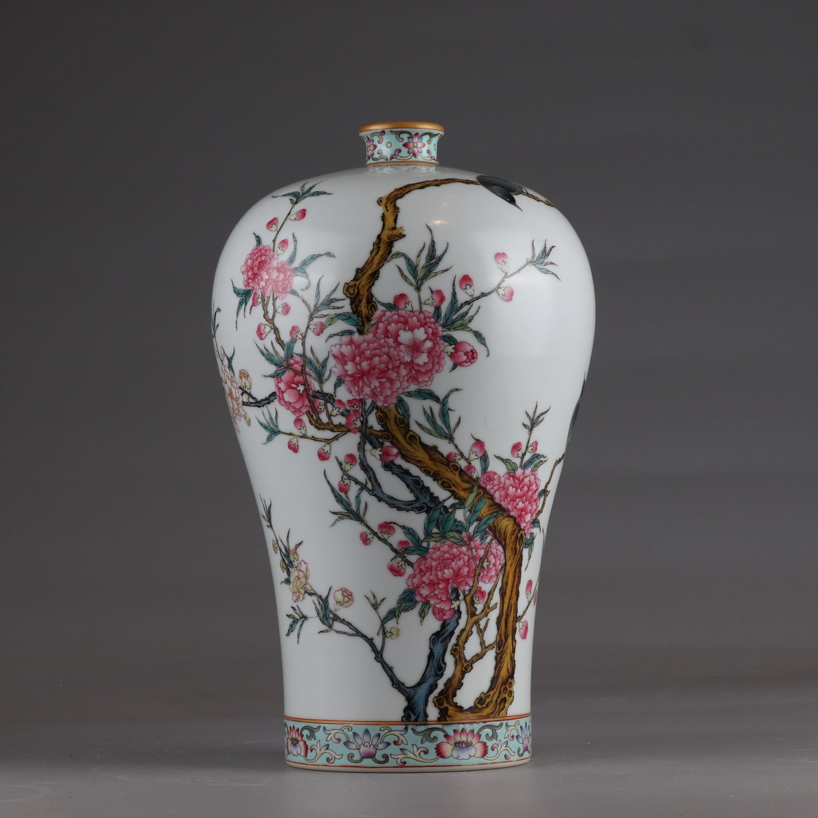 An Exquisite Famille-Rose Painted Gold Flower and Bird Pattern Vase,with poem: An Exquisite Famille-Rose Painted Gold Flower and Bird Pattern Vase,with poem,Qing Dynasty,China,Yongzheng Six-character Mark,Size:11.4inx7.1in 粉彩描金花鸟纹