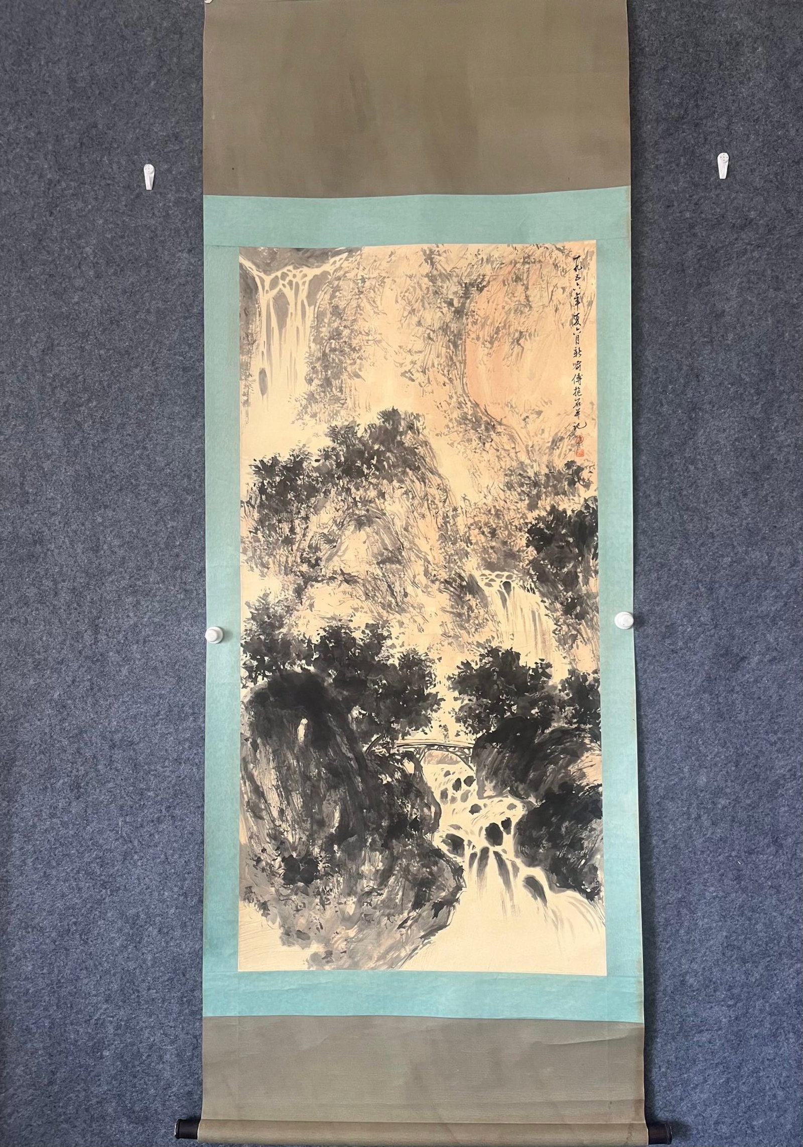 A Chinese Vertical Scroll Ink Painting of Landscape on Paper: A Chinese Vertical Scroll Ink Painting of Landscape on Paper,Fu Baoshi,Size:26.8inx53.5in 一幅中国水墨山水画立轴,傅抱ĳ