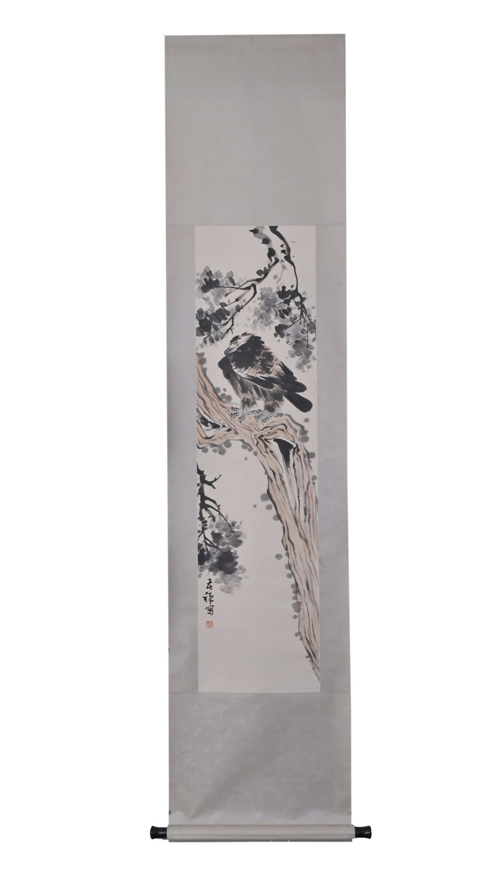 A Chinese Vertical Scroll Ink Painting of Bird on Paper: A Chinese Vertical Scroll Ink Painting of Bird on Paper,Li Kuchan,Size:52.4inx13.4in 一幅中国水墨鸟画立轴,李苦禅