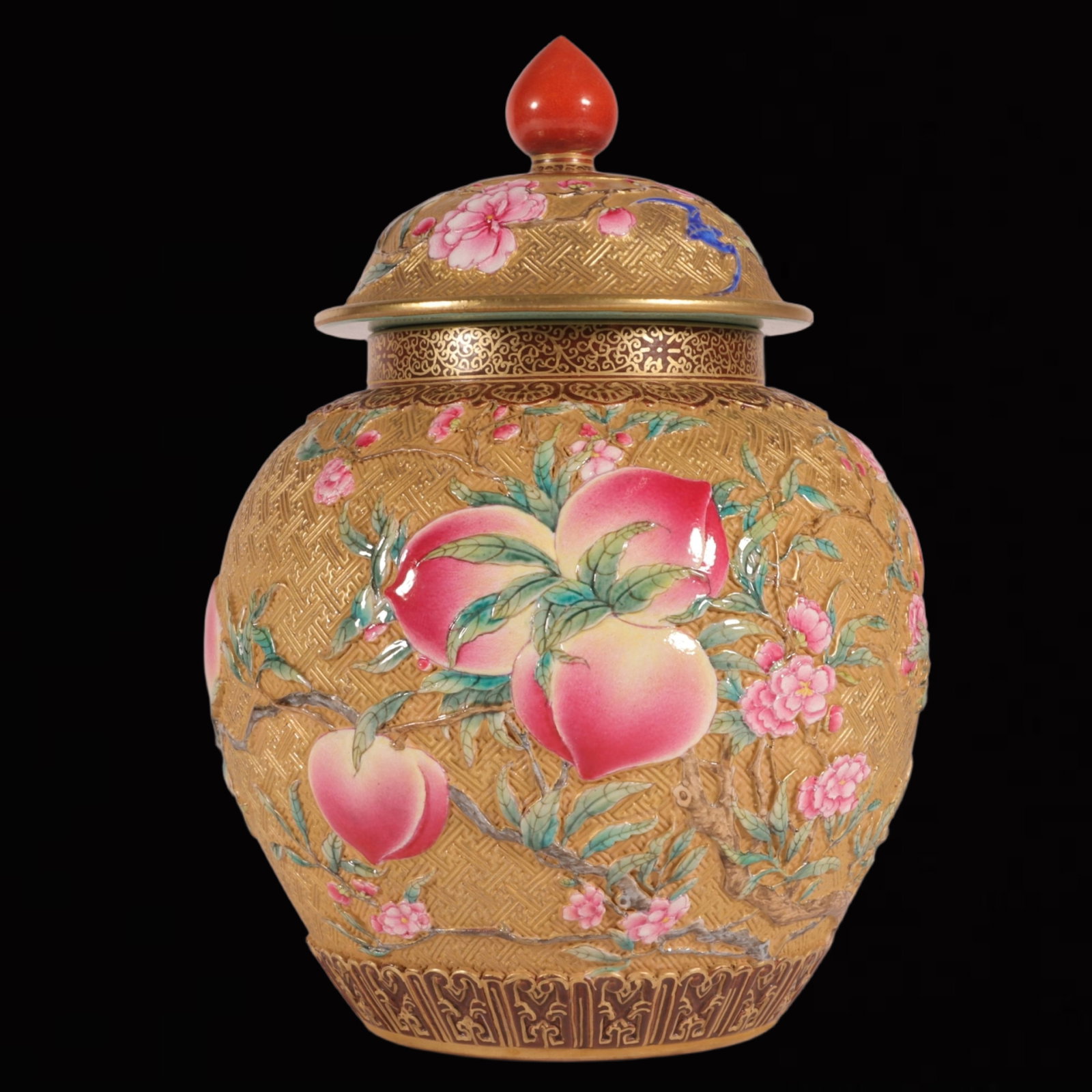 An Exquisite Enamel Gold Ground Bats and Peach Pattern Jar with Cover: An Exquisite Enamel Gold Ground Bats and Peach Pattern Jar with Cover,Qing Dynasty,China,Qianlong Six-character Mark,Size:6.7inx4.3in 珐琅彩金地蝙蝠桃&#