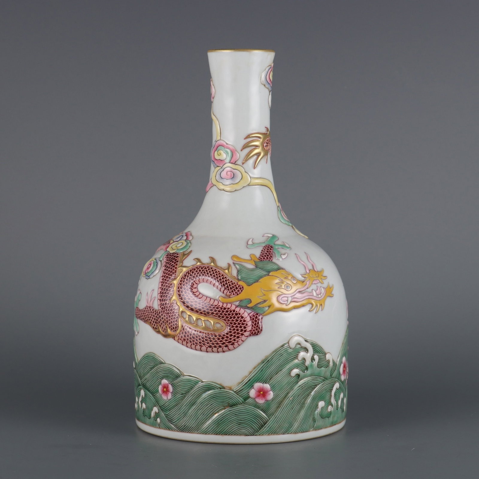 An Exquisite Celadon Glazed Painted Gold Auspicious Cloud and Dragon Pattern Vase: An Exquisite Celadon Glazed Painted Gold Auspicious Cloud and Dragon Pattern Vase,Qing Dynasty,China,Yongzheng Four-character Mark,Size:9inx4.9in 青釉描金祥云࿵