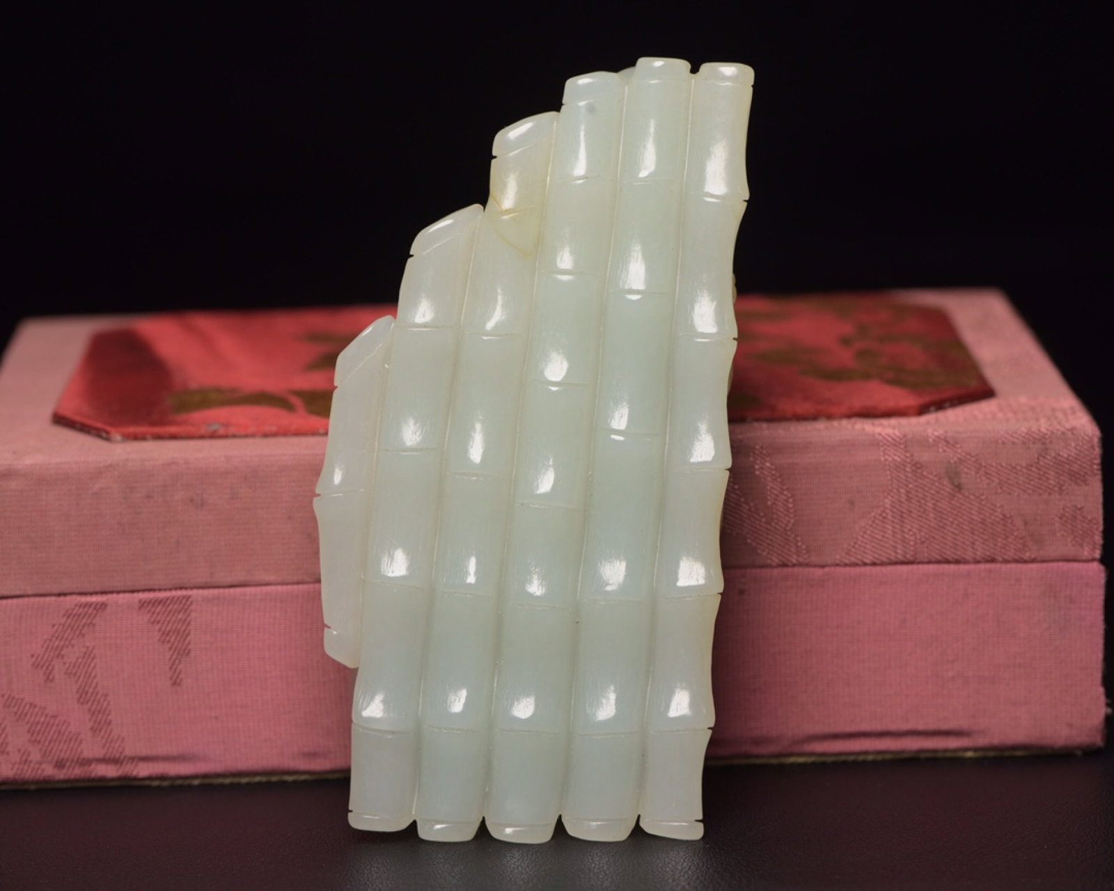 An Exquisite White Jade Beast Pattern Brush Washer - 4