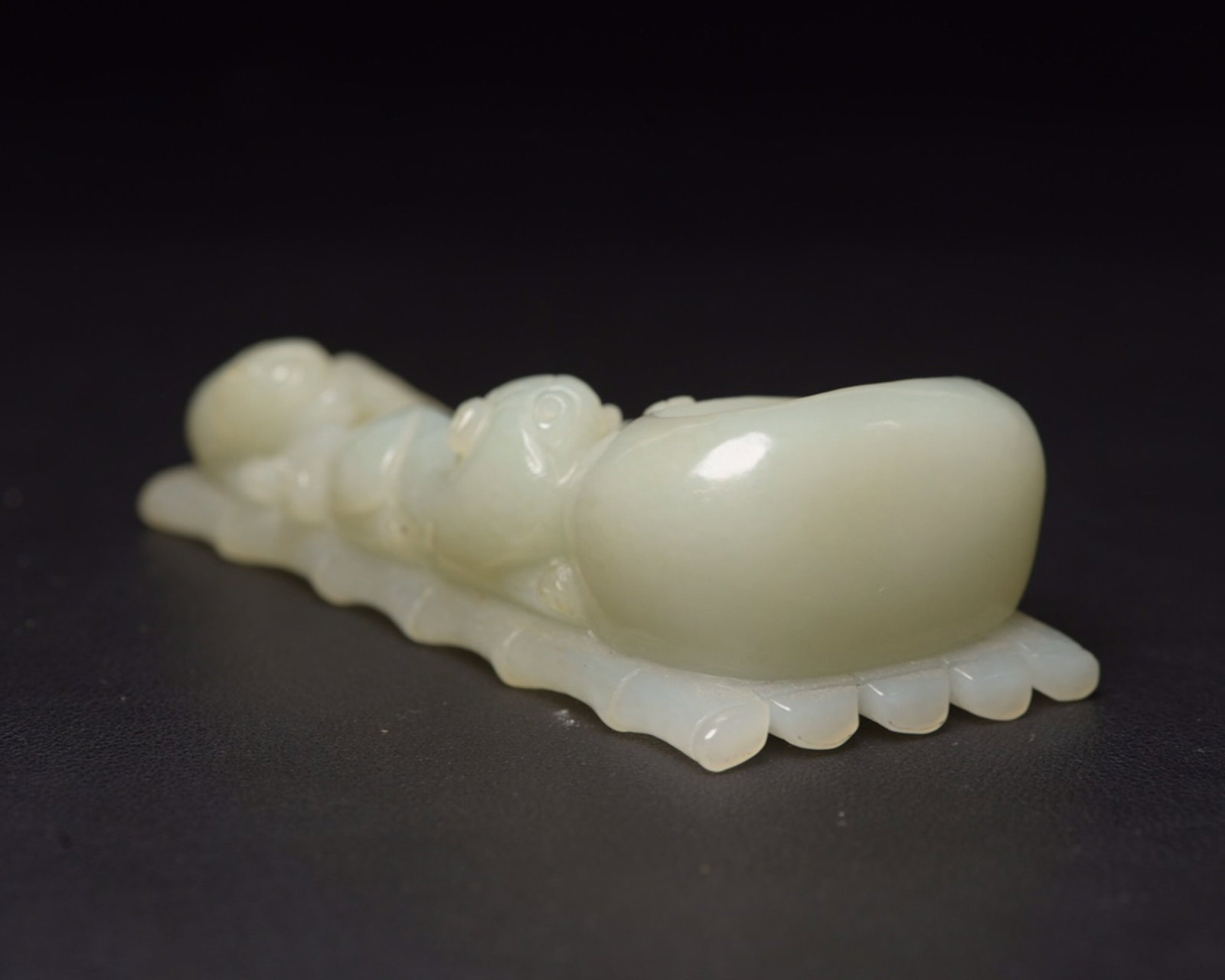 An Exquisite White Jade Beast Pattern Brush Washer - 6