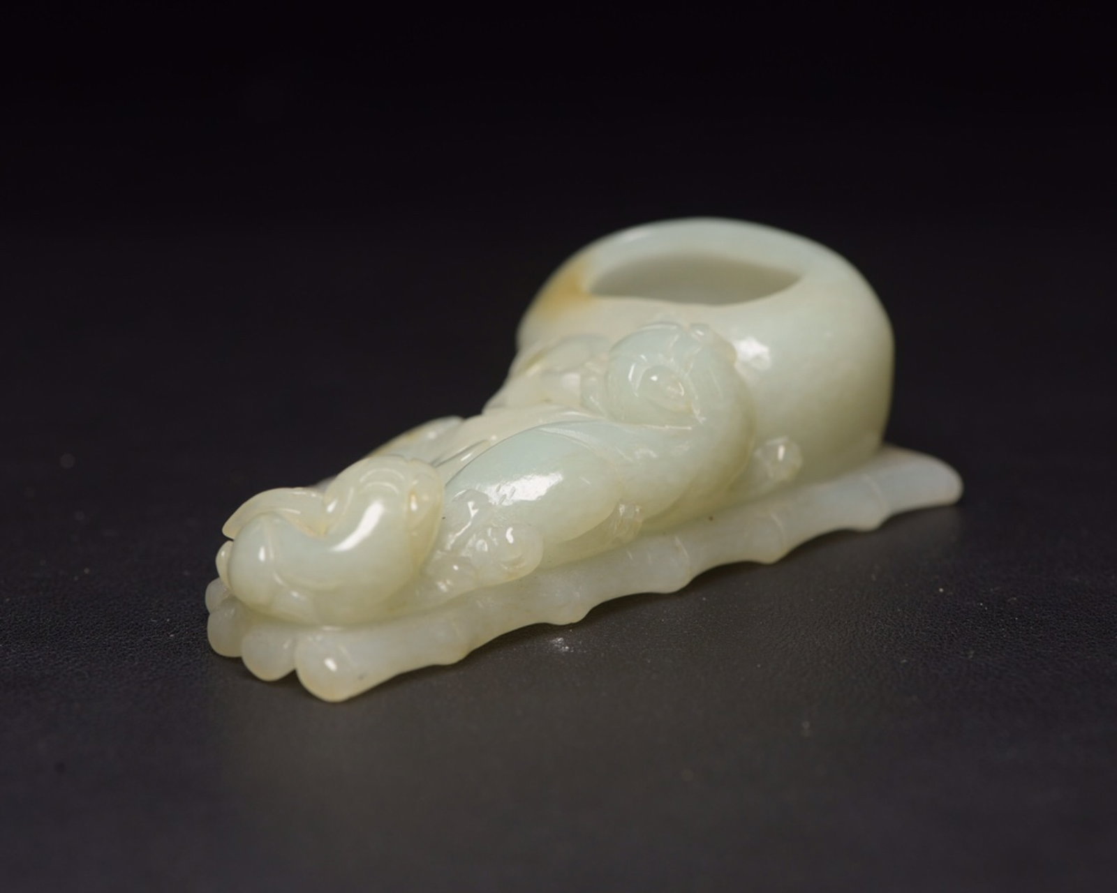 An Exquisite White Jade Beast Pattern Brush Washer - 7