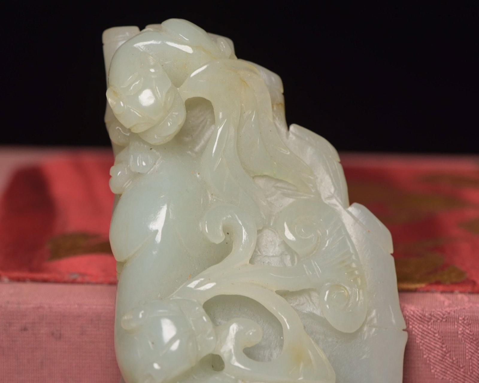 An Exquisite White Jade Beast Pattern Brush Washer - 8