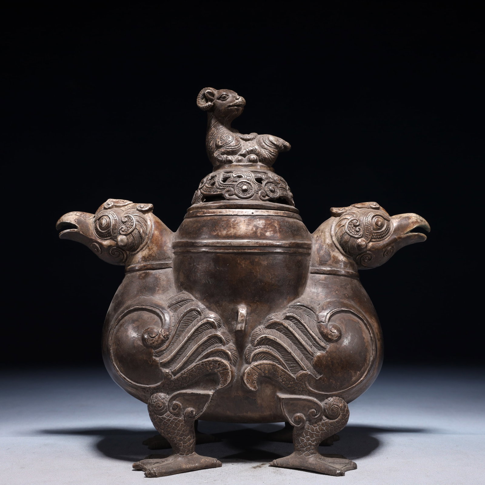 An Exquisite Silver-plated Bronze Double-Ears Sheep Censer: An Exquisite Silver-plated Bronze Double-Ears Sheep Censer,Qing Dynasty,China,Size:9.1inx3.1inx9.6in,Weight:1550g 铜镀银双耳羊香炉,中国ę