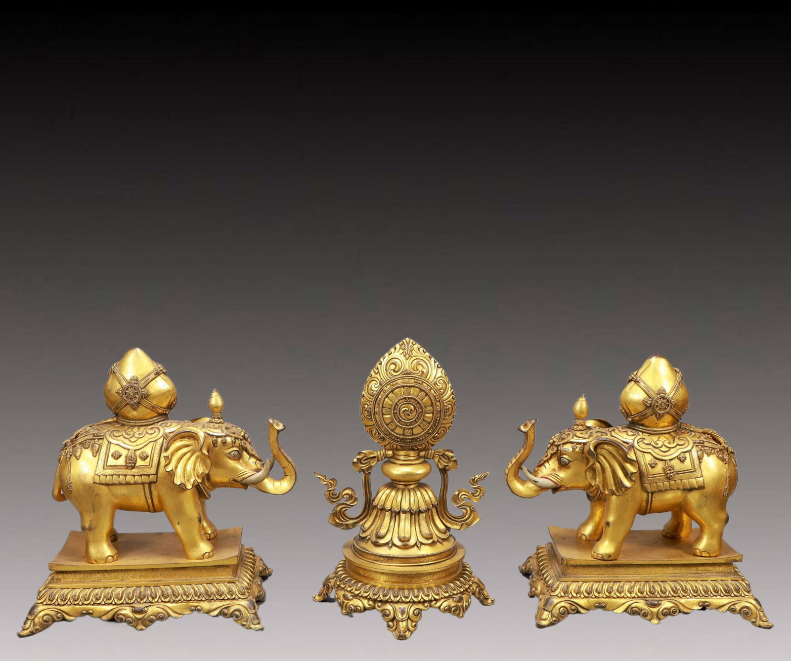 A Set of Exquisite Gilt Bronze Elephant Ornaments: A Set of Ecmxquisite Gilt Bronze Elephant Ornaments,Ming Dynasty, China,Size:12.6inx7.5inx12.2in 8.3inx13inWeight:18650g 一套铜鎏金象摆件,中ࢲ