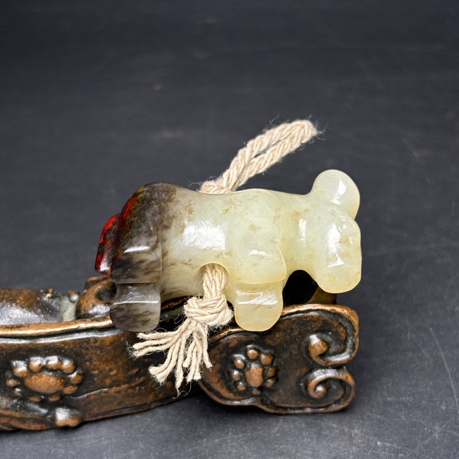 An Exquisite White Jade Buffalo Pendant - 5