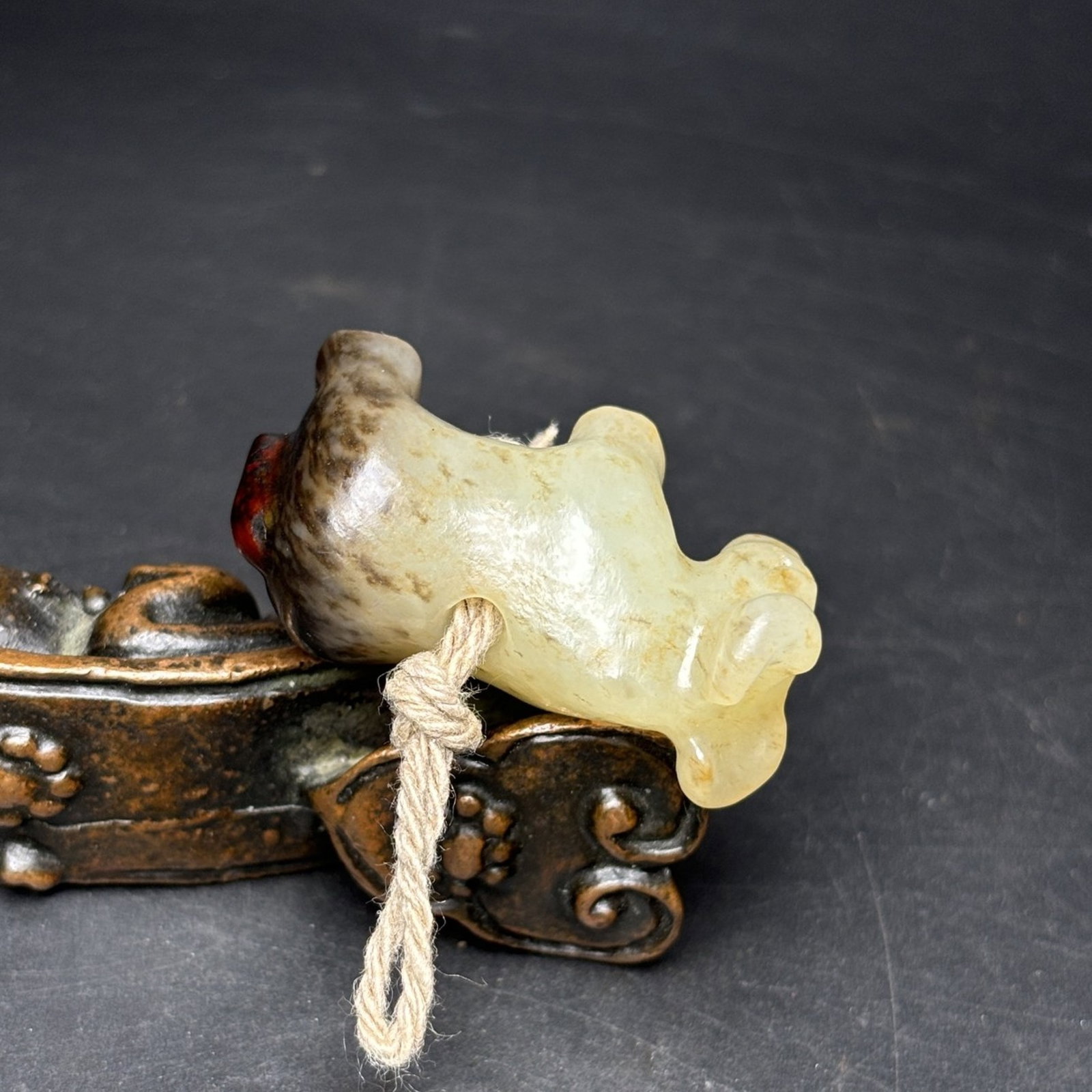 An Exquisite White Jade Buffalo Pendant - 6