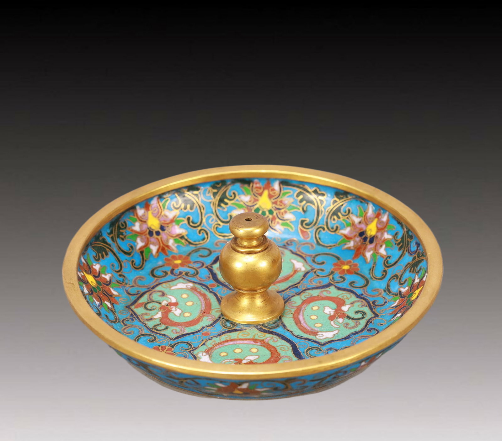 An Exquisite Cloisonne Lotus Pattern Ornament: An Exquisite Cloisonne Lotus Pattern Ornament,Qing Dynasty,China,Qianlong Four-character Mark,Size:5.9inx1.8in,Weight:550g