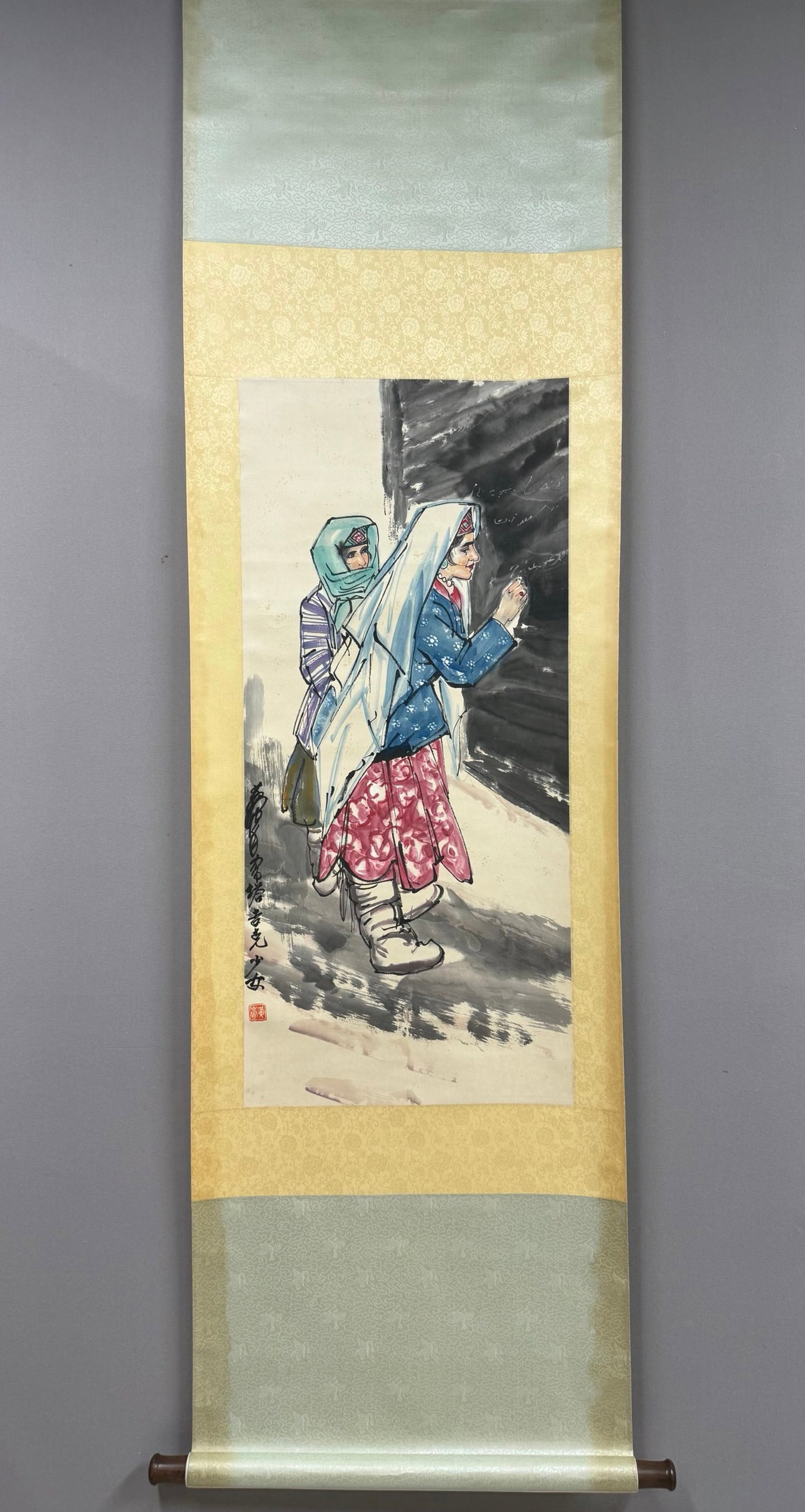 A Chinese Vertical Scroll Ink Painting of Figure on Paper: A Chinese Vertical Scroll Ink Painting of Figure on Paper,Huang Zhou,Size:37.8inx16.9in 一幅中国水墨人物画立轴,黄胄