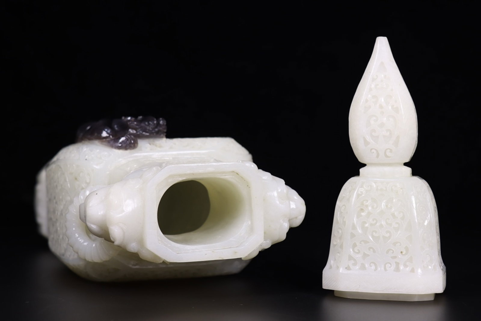 An Exquisite White Jade Shou-Character Pattern Bottle - 8