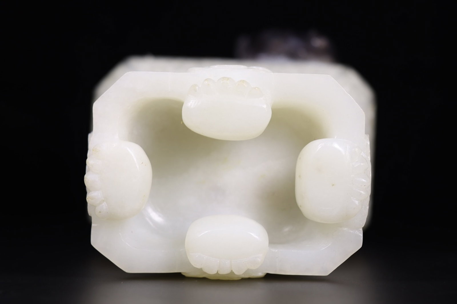 An Exquisite White Jade Shou-Character Pattern Bottle - 9