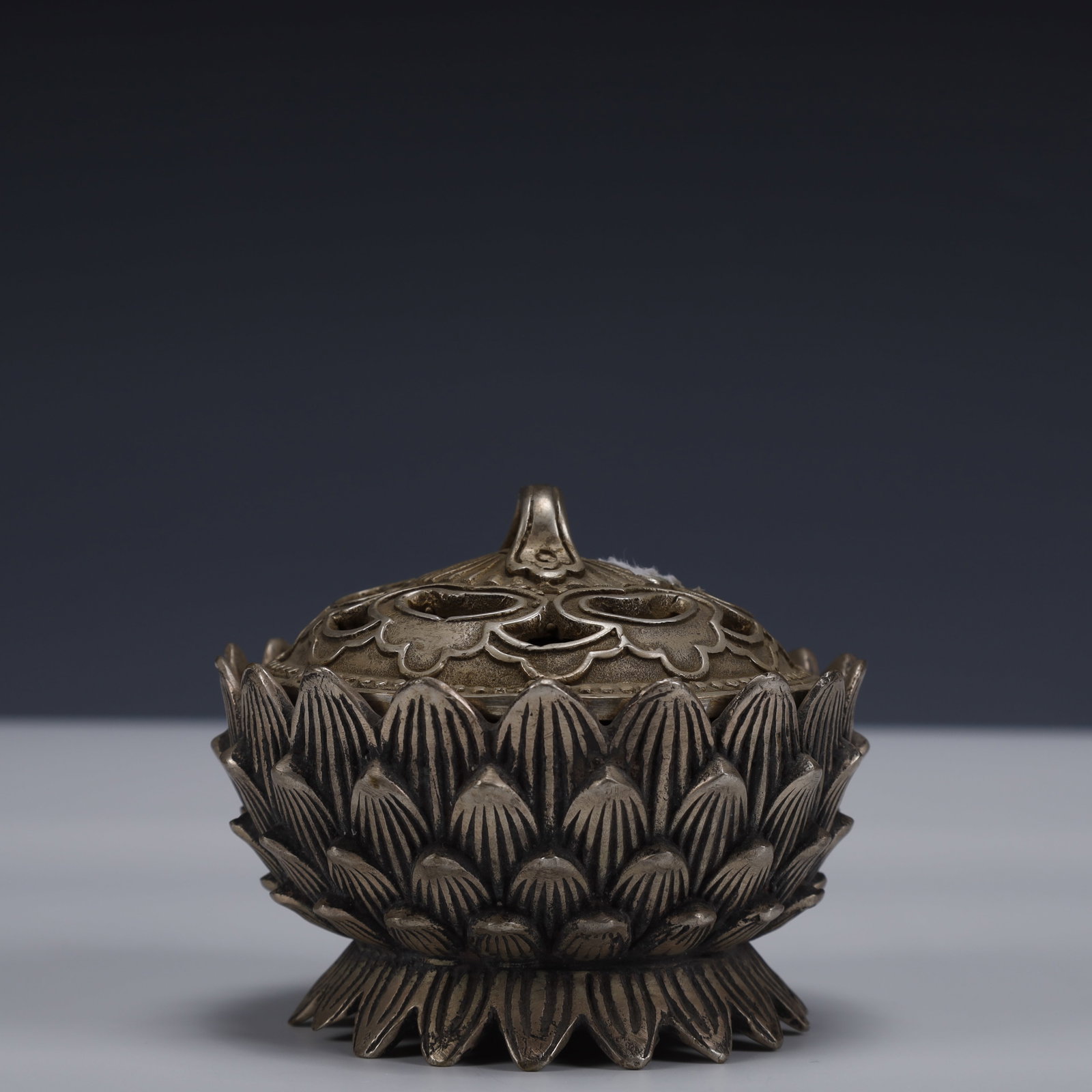 An Exquisite Silver-Plated Bronze Lotus Pattern Censer: An Exquisite Silver-Plated Bronze Lotus Pattern Censer ,The Republic of China,Size:3.5inx3.5inx3.1in,Weight:450g 铜镀银莲花纹香炉,中国૎