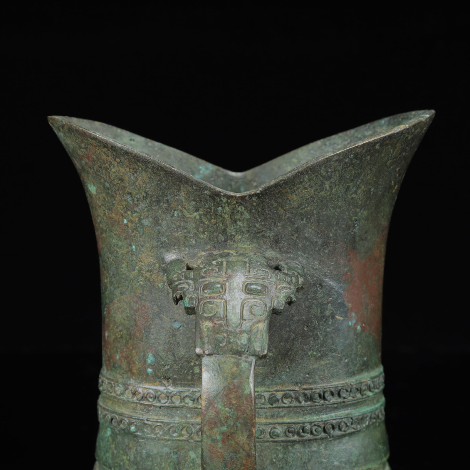 An Archaic Bronze Beast-Face Pattern Libation Cup - 8