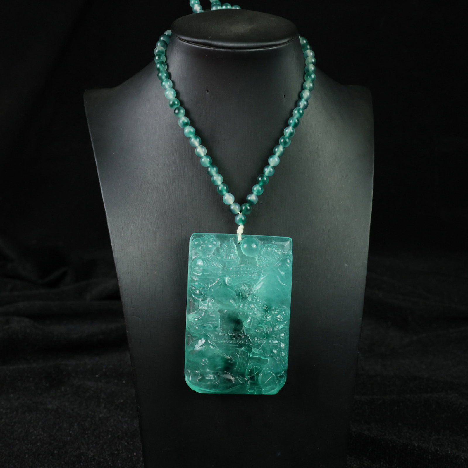 An Exquisite Landscape Pattern Pendant: An Exquisite Landscape Pattern Pendant,Size:3.4inx2.2inx0.6in 一个精美的山水纹挂件
