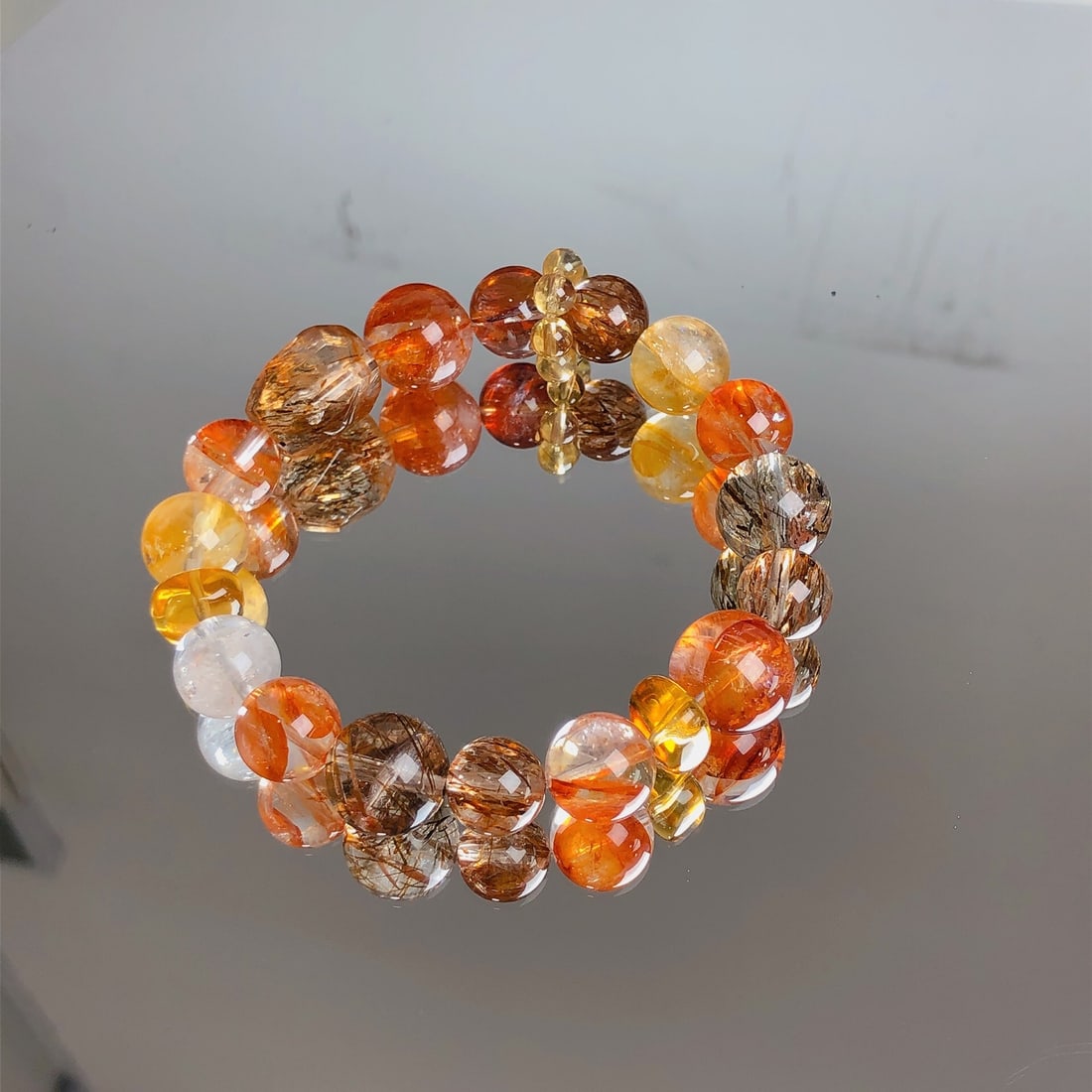 An Exquisite Crystal Bracelet - 2