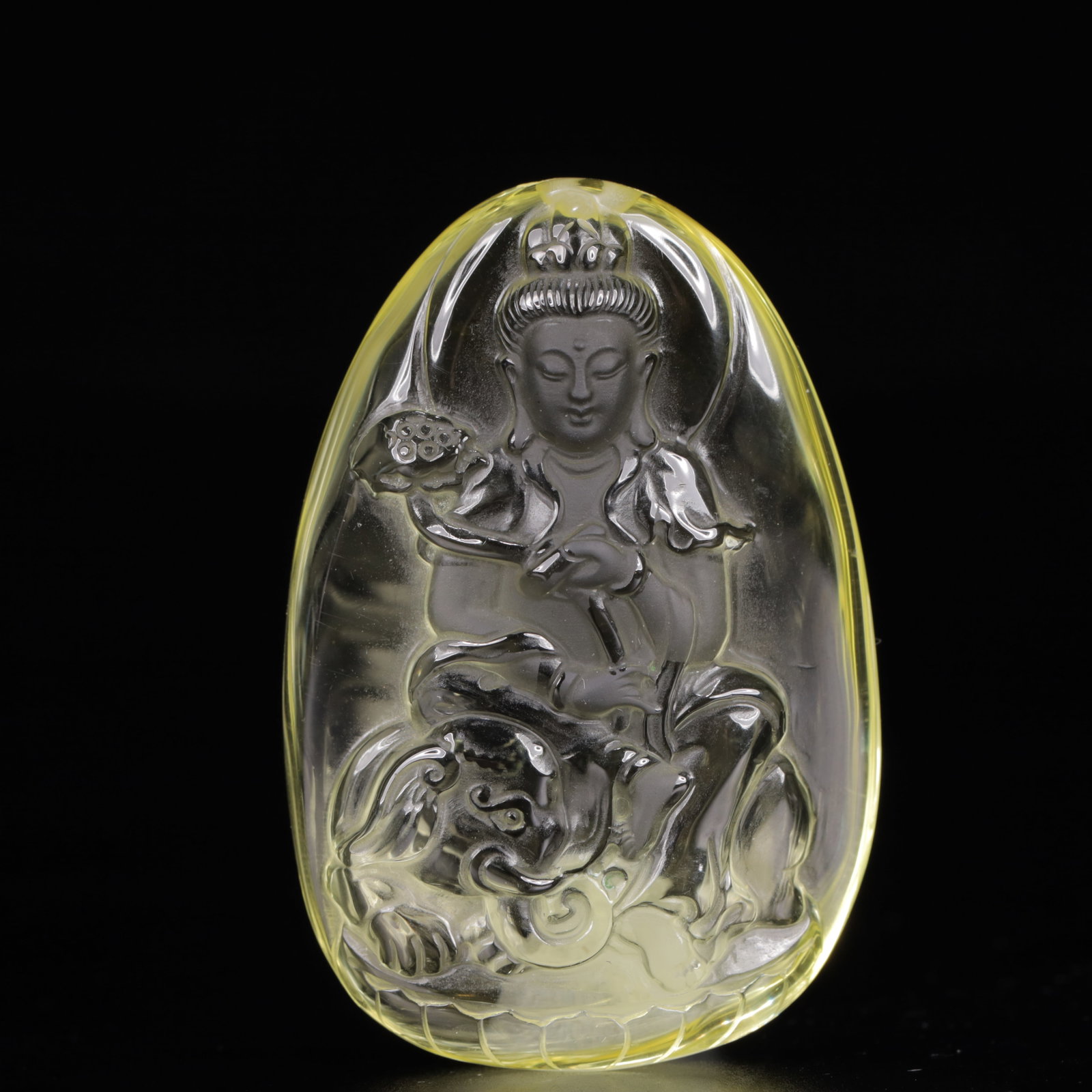 An Exquisite Crystal Statue of Avalokitesvara Pendant: An Exquisite Crystal Statue of Avalokitesvara Pendant,Size:1.6inx0.4inx2in,Weight:40g 水晶观音挂件