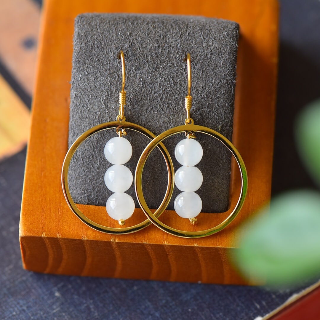 A Pair of Exquisite Sterling Silver-Gold Plated Inlaid White Jade Earrings: A Pair of Exquisite Sterling Silver-Gold Plated Inlaid White Jade Earrings,Size:0.9inx1.6in 一对纯银镀金镶白玉耳环