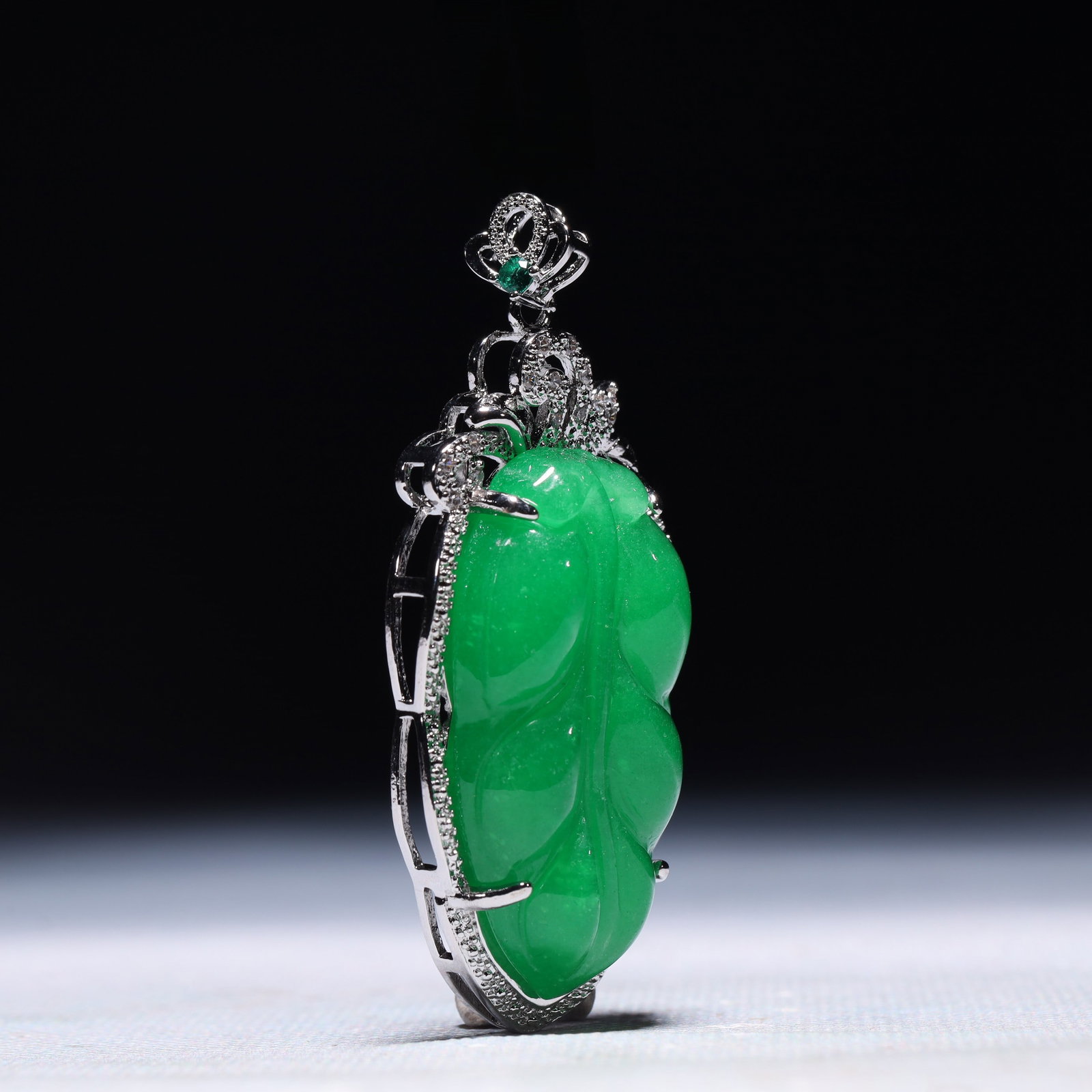 An Exquisite Leaf Pattern Pendant,Inlaid Gems - 3