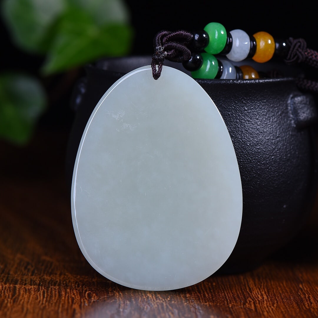 An Exquisite White Jade Avalokitesvara Pattern Pendant - 5