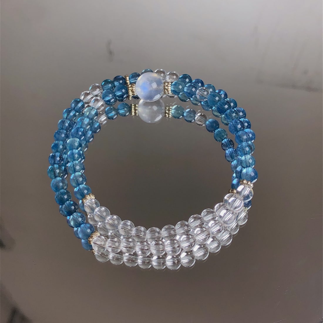 An Exquisite Crystal Bracelet - 2